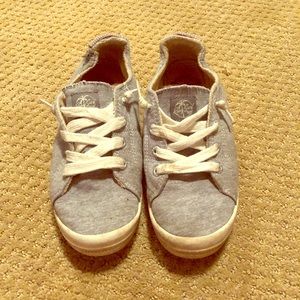 Roxy slip ons